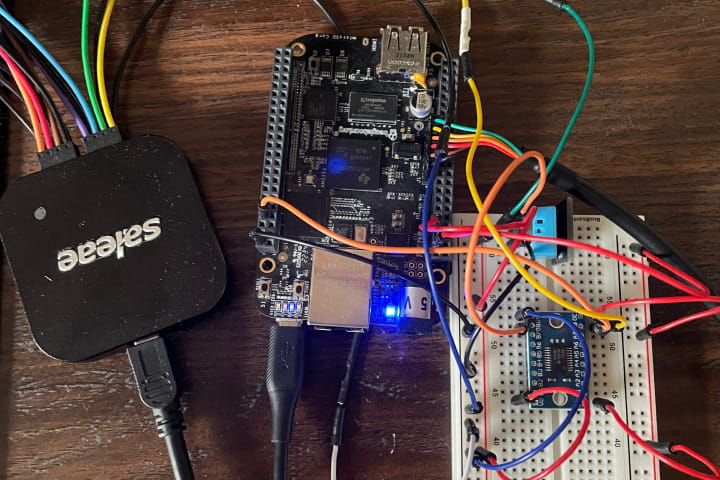 Beaglebone Black connected to humidity sensor